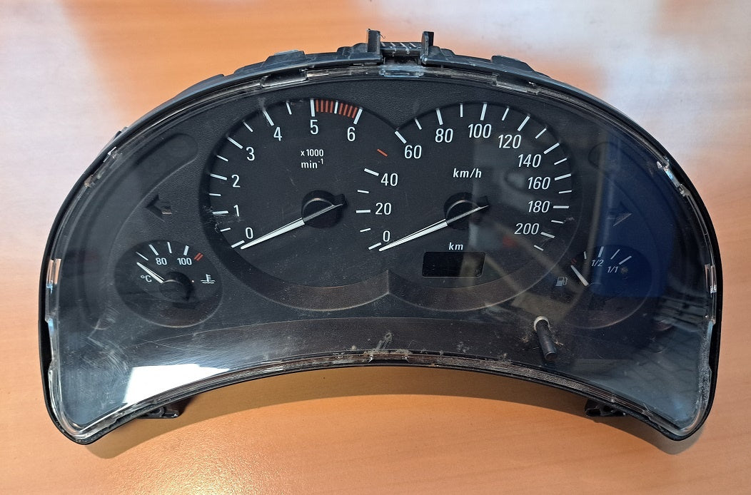Opel Corsa C instr paneel
