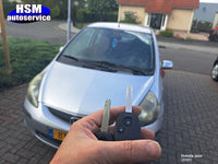 Honda sleutel met afstandsbediening thumbnail 1