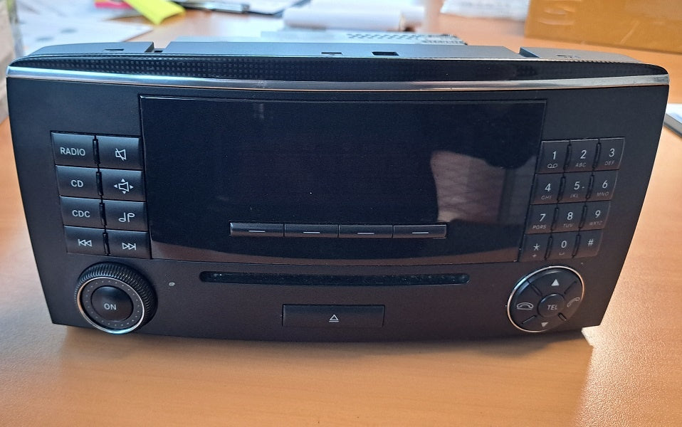 Mercedes Audio Unit A2518207889