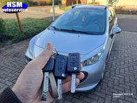 Peugeot sleutel met afstandsbediening thumbnail 2